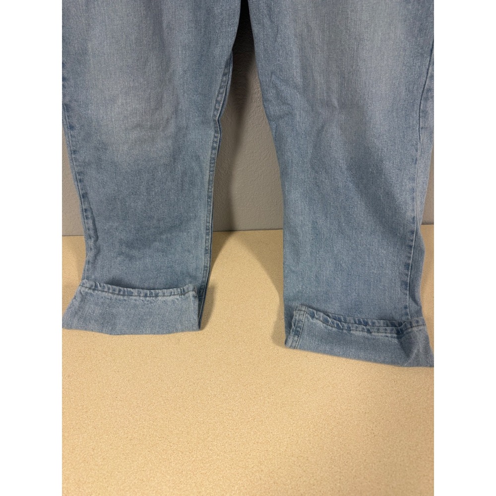 Wrangler Men's Light Wash Relaxed‎ Fit Jeans Size 40x30 Comfort Guaranteed - Picture 3 of 6